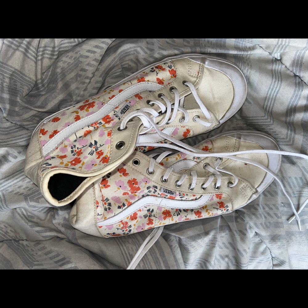 VANS // Womens Shoes Black Ball High Top